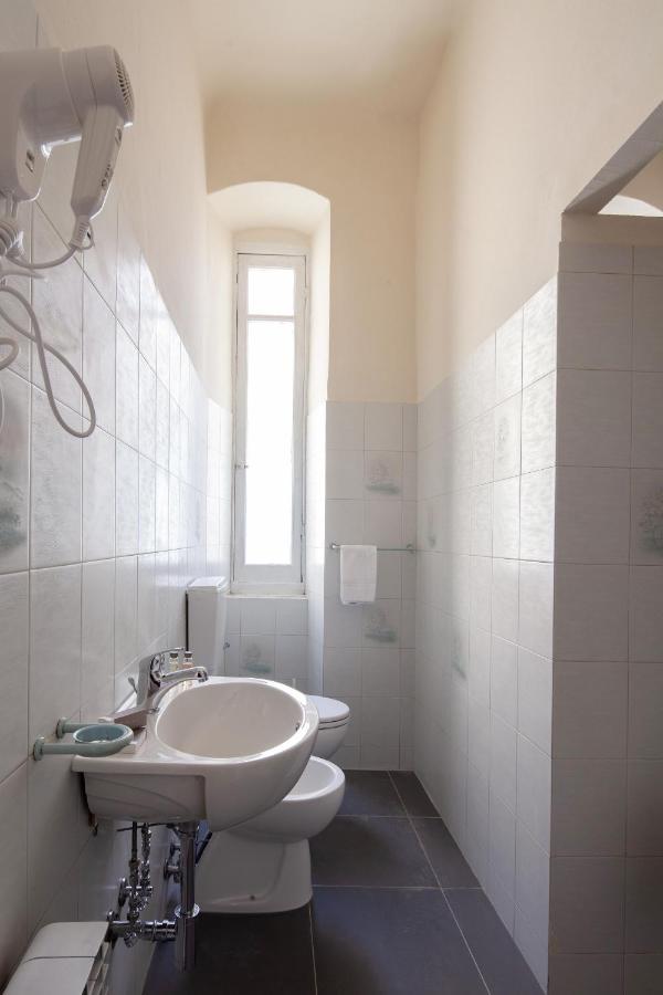 Rent Rooms Специя Екстериор снимка