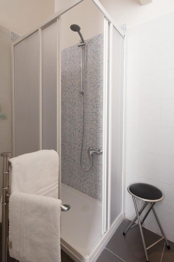 Rent Rooms Специя Екстериор снимка